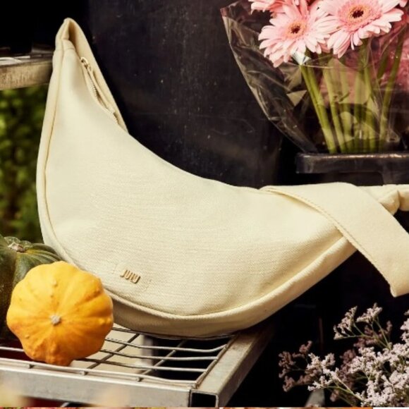 NWT July Everyday Crescent Bag Natural‎ - Picture 1 of 4